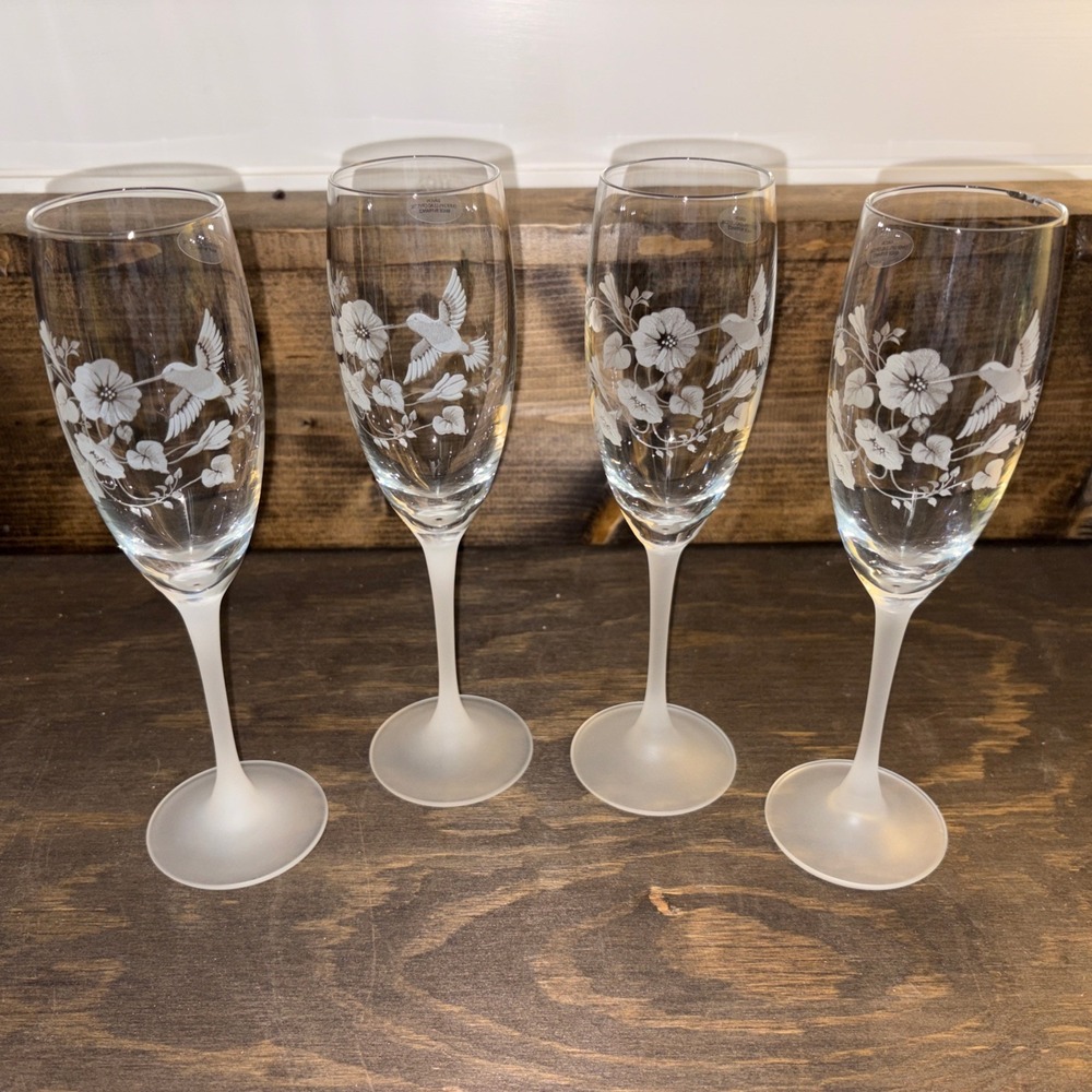 Vintage Set Of 4 Avon Etched Hummingbird Lead Crystal Champagne Flutes